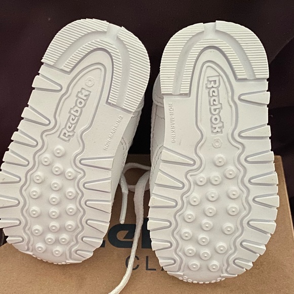 Infant Classic Reebok’s - Picture 8 of 11